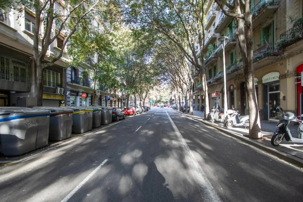 51FLO4-Well located apartment in Sant Antoni