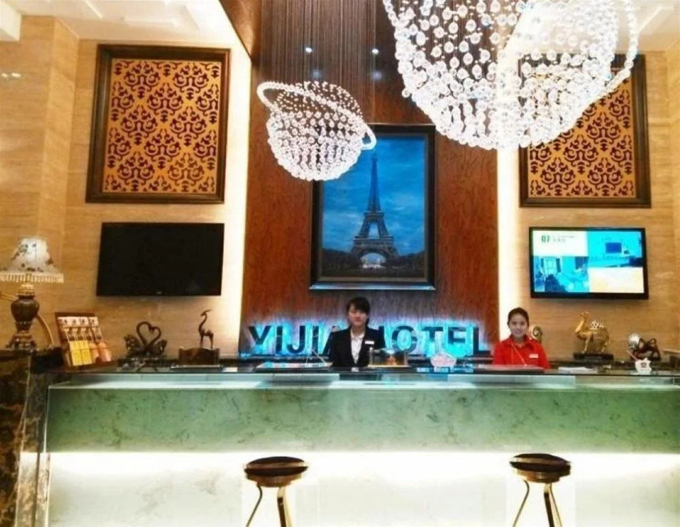 Lobby & Reception