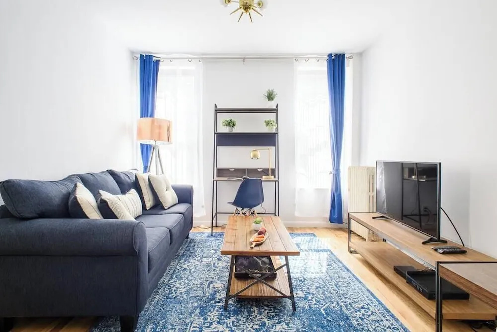 428-3r Spacious Prime Midtown 2BR Newly Furnished