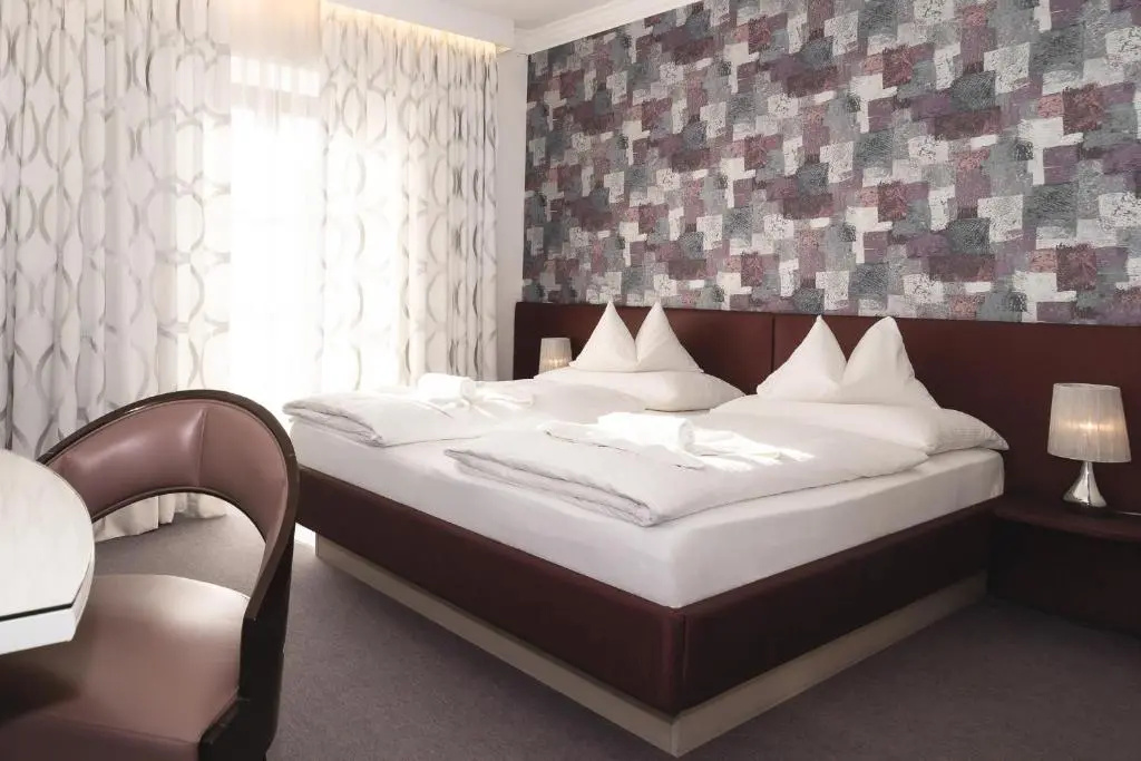 Standard Double room (full double bed)