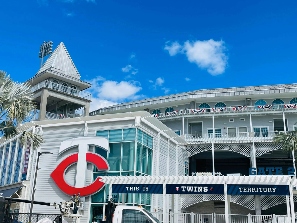 Holiday Inn Express & Suites Fort Myers Airport by IHG