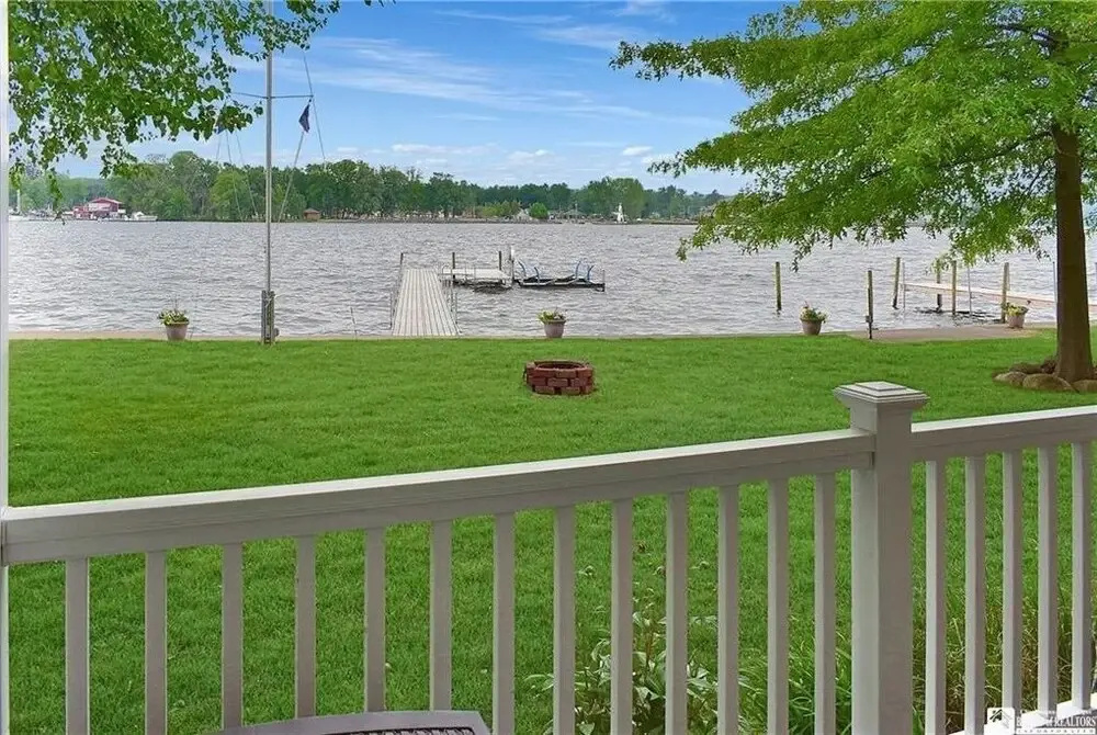 Beautiful Bonita 2 Bedroom Home by Redawning
