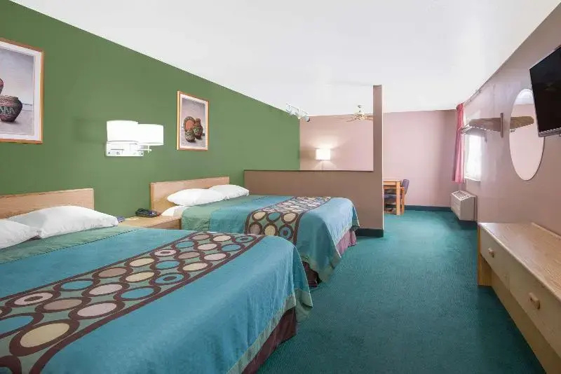 Super 8 by Wyndham Fort Sumner - Tap to explore photos