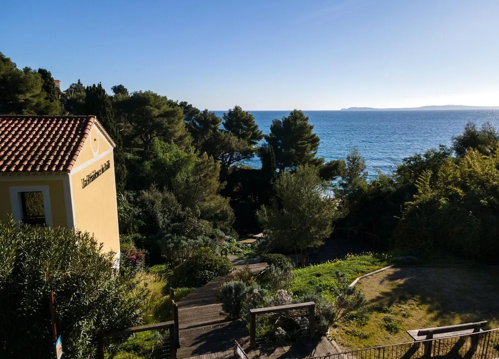 2-room Holiday Flat With sea View in Residence du Bailli, Rayol-canadel-sur-mer