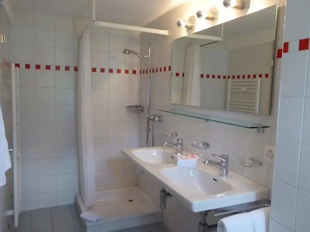 Hotel Ladina - Chambres