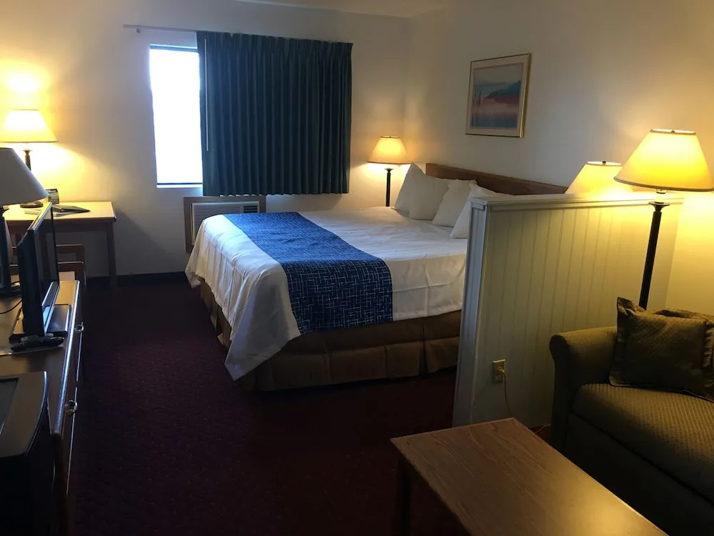 Double Suite (full double bed)