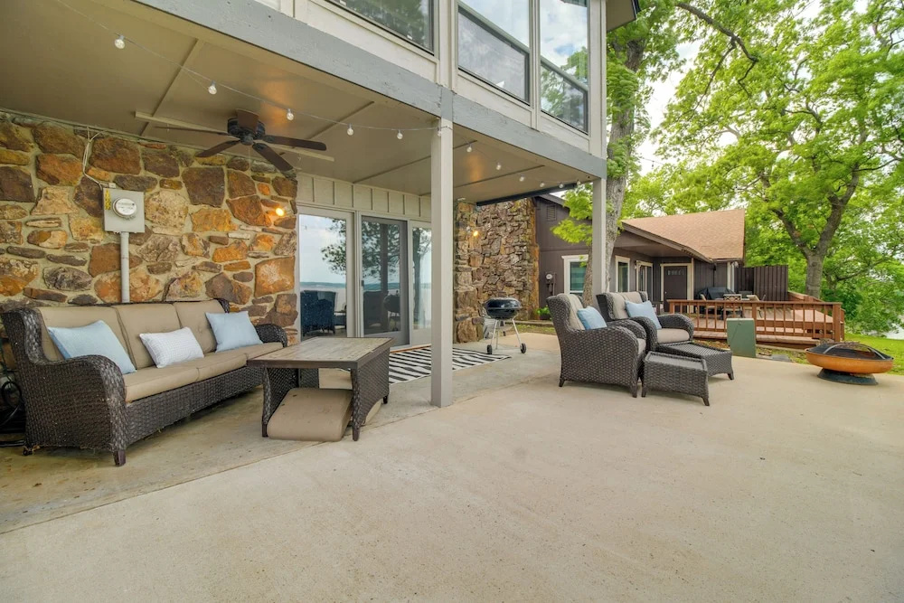 Water-view Patio, Near Golf! Port Duncan Retreat