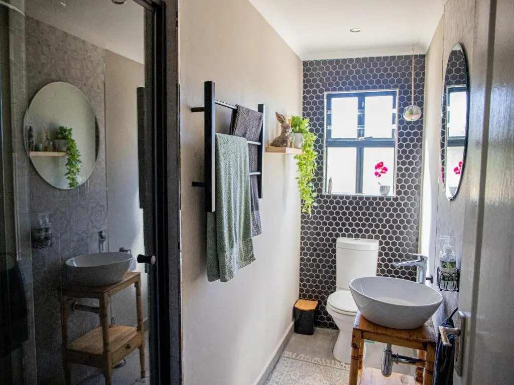 Luxury Double Cottage full double bed