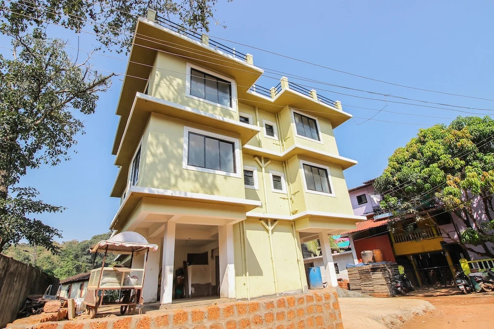 OYO 10977 Home Studio Betim
