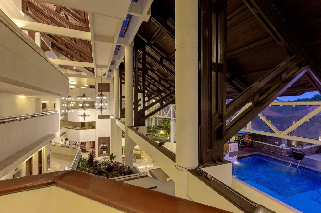 Hotel Santika Bandung - фото 16