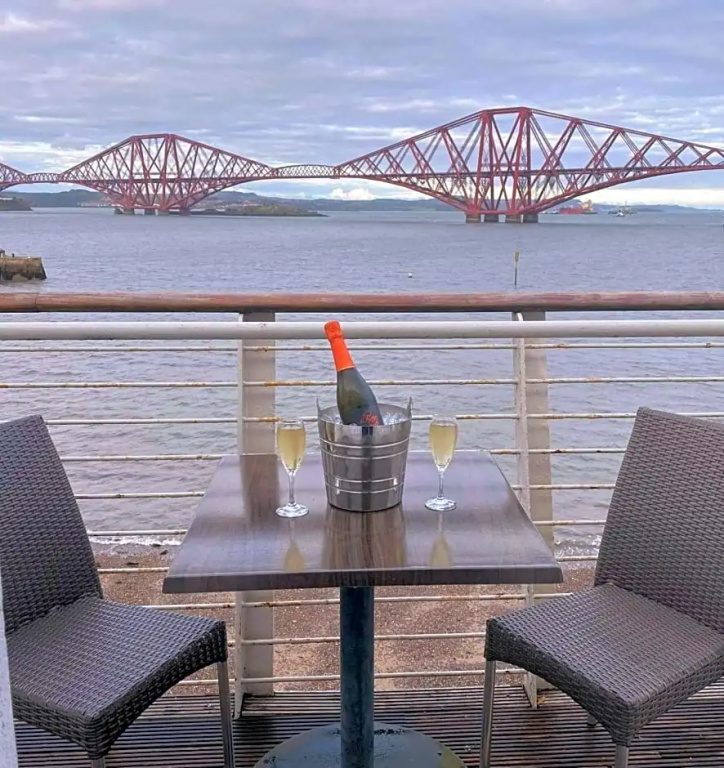 Classic Double room with sea view (full double bed)