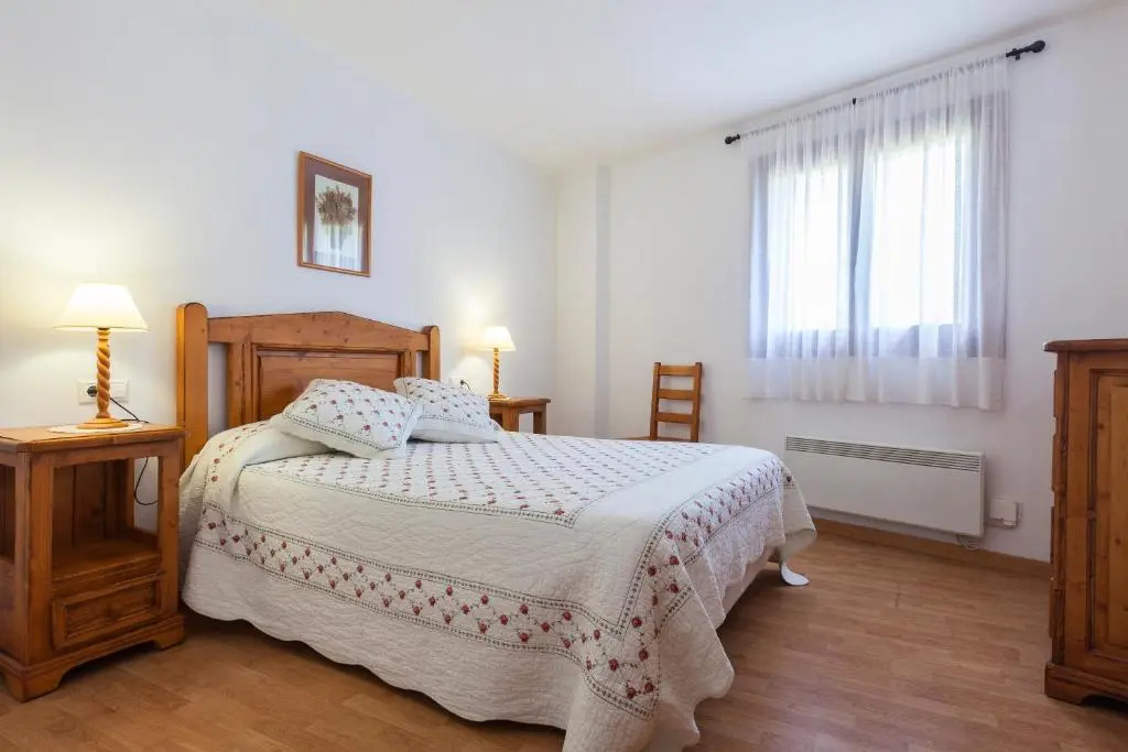2 Bedrooms Apartment