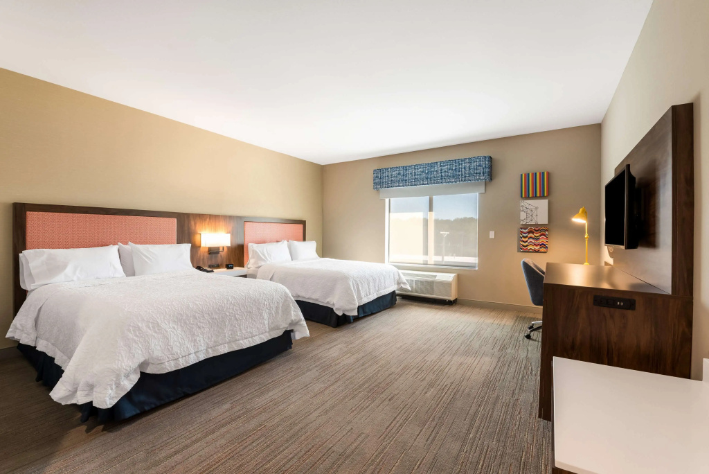 Hampton Inn Batesville - фото 6