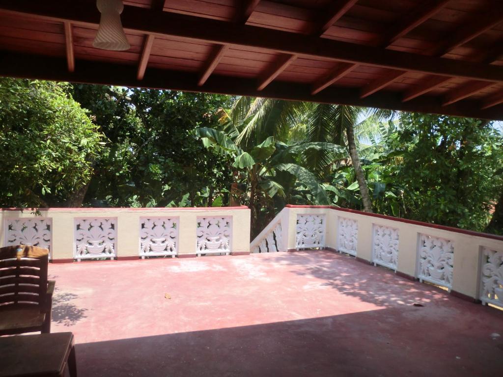 Top Of The Hill Guesthouse