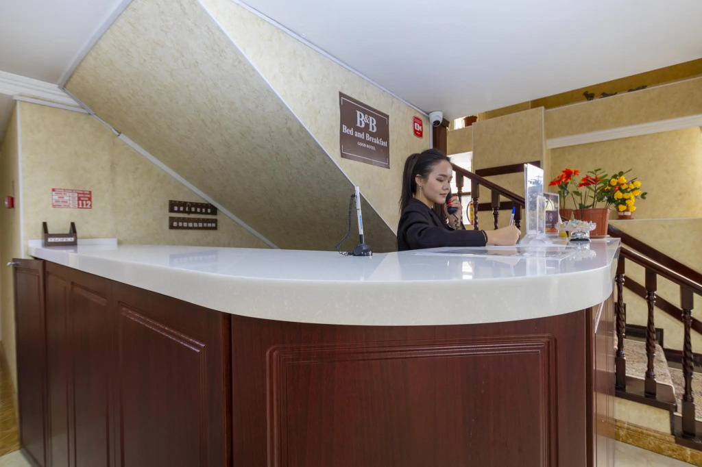 Lobby & Reception