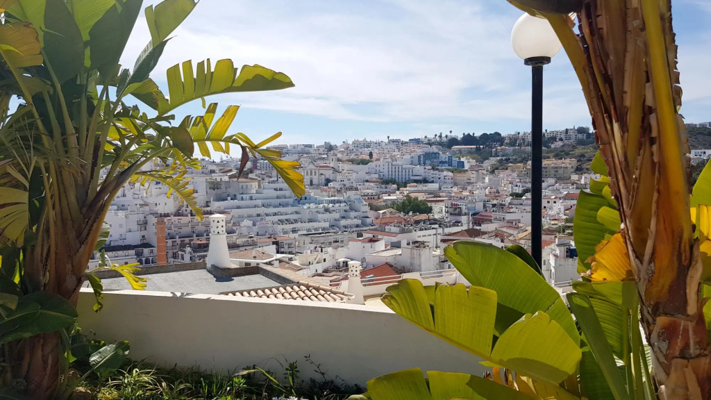 Albufeira with terrace, sea view