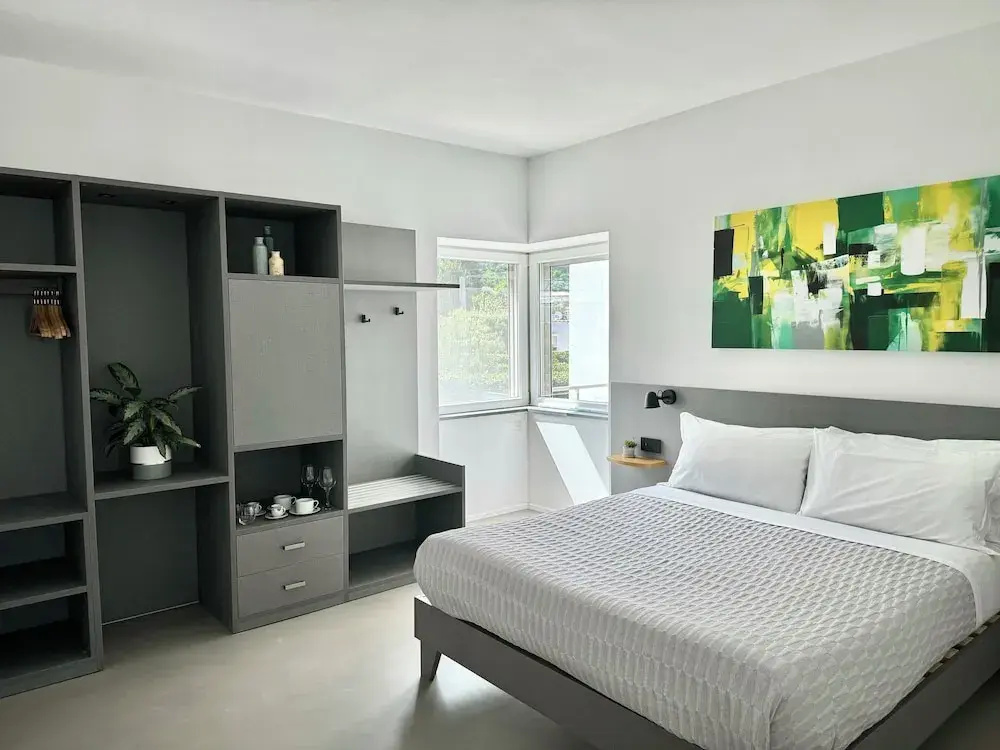 Economy room