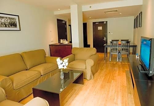 Hotel Sixty3
