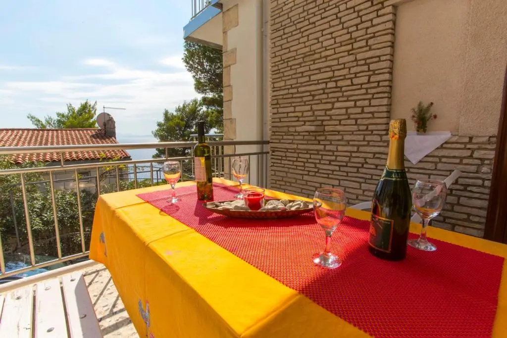 Balcony & Terrace