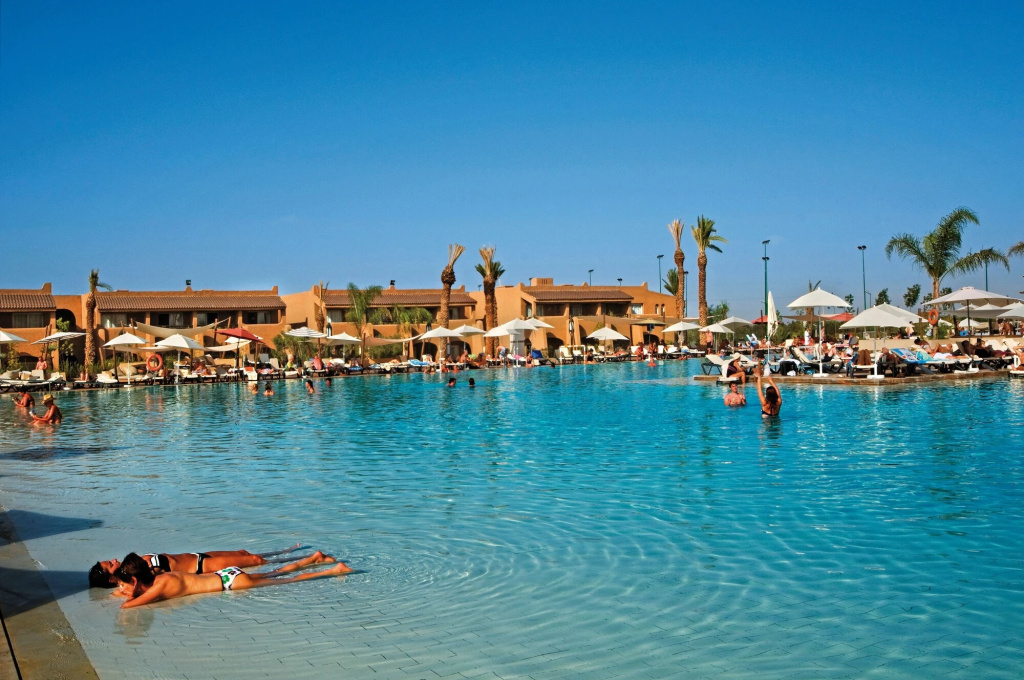 Beach & Waterfront