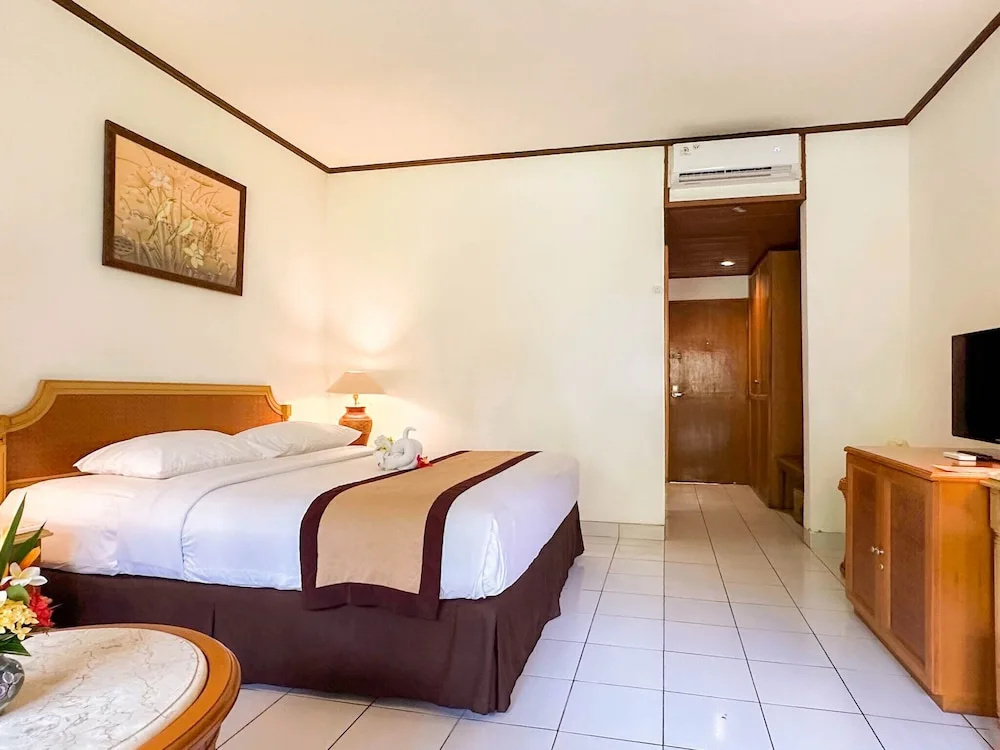 Superior Double room with garden view (full double bed)