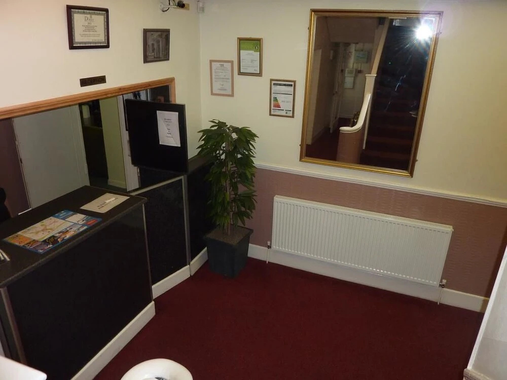 Lobby & Reception