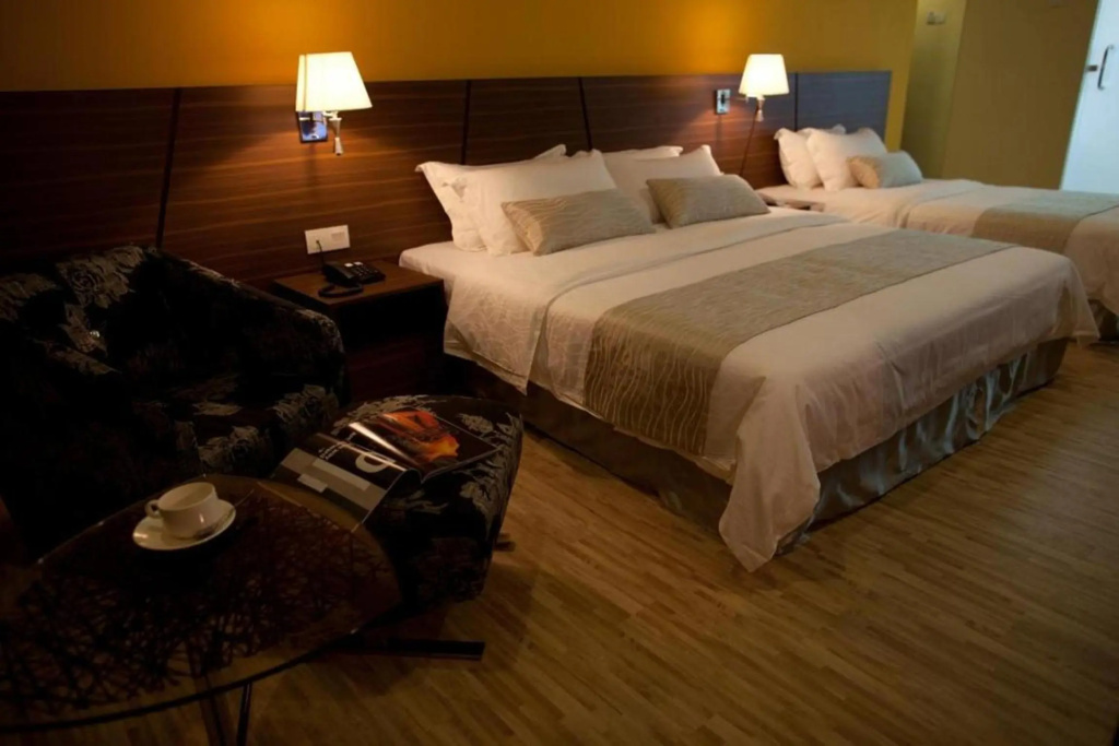 Pine Tree Hotel — 3