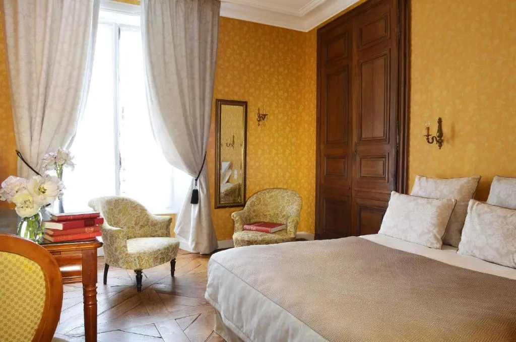 Htel dArgouges - Chambres