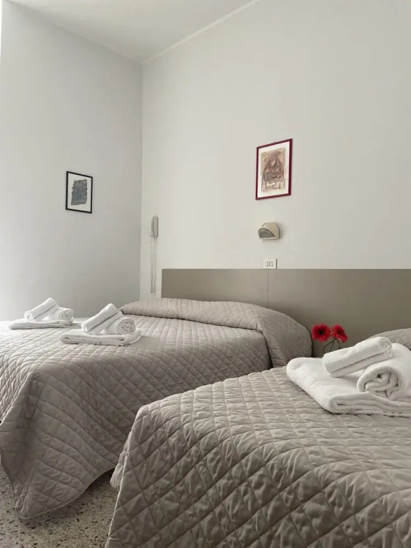 Standard Triple room with balcony
