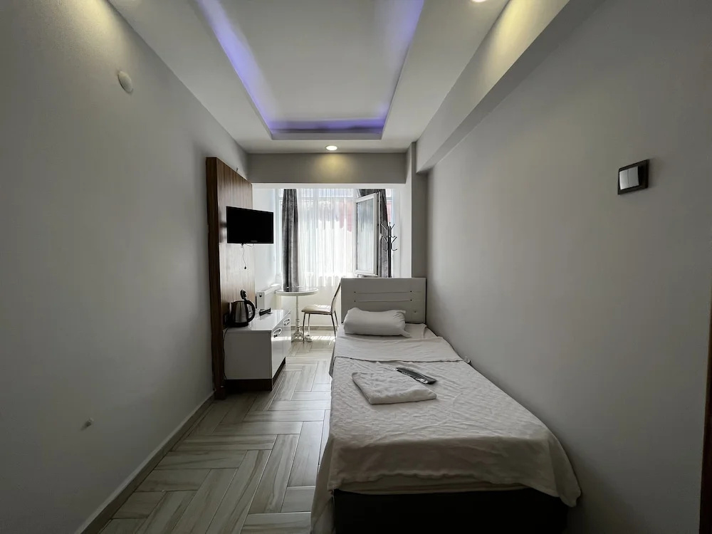 Economy room