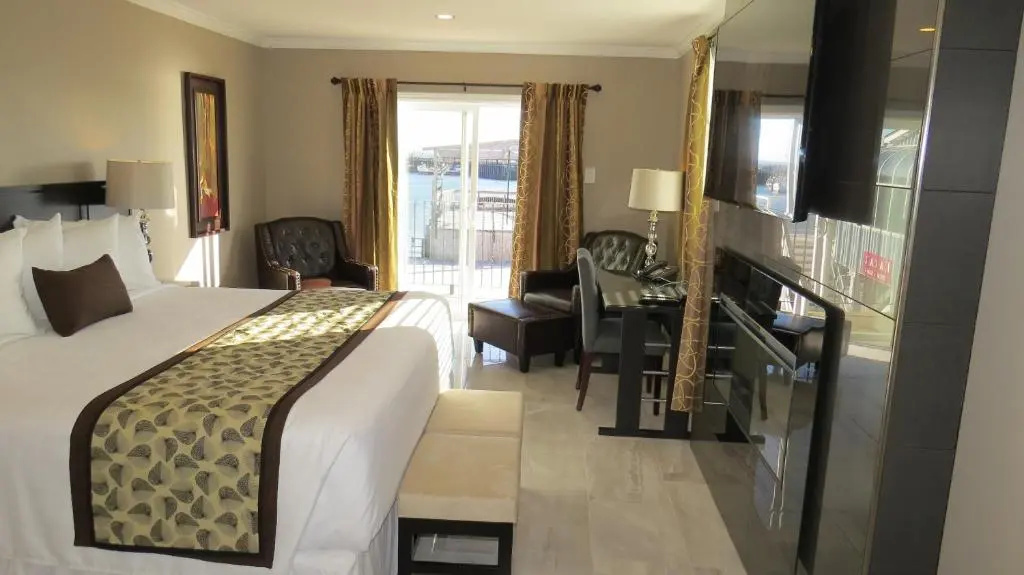 1 Bedroom Suite with ocean view