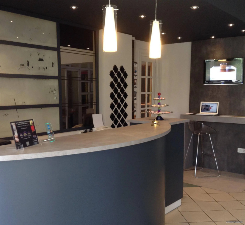 Lobby & Reception