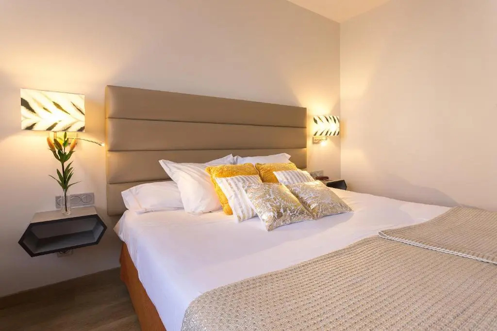 Double room (twin beds)
