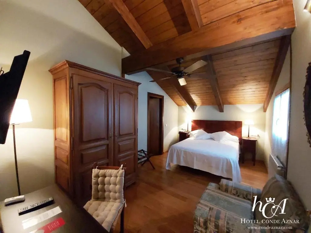 Superior Double room (full double bed)