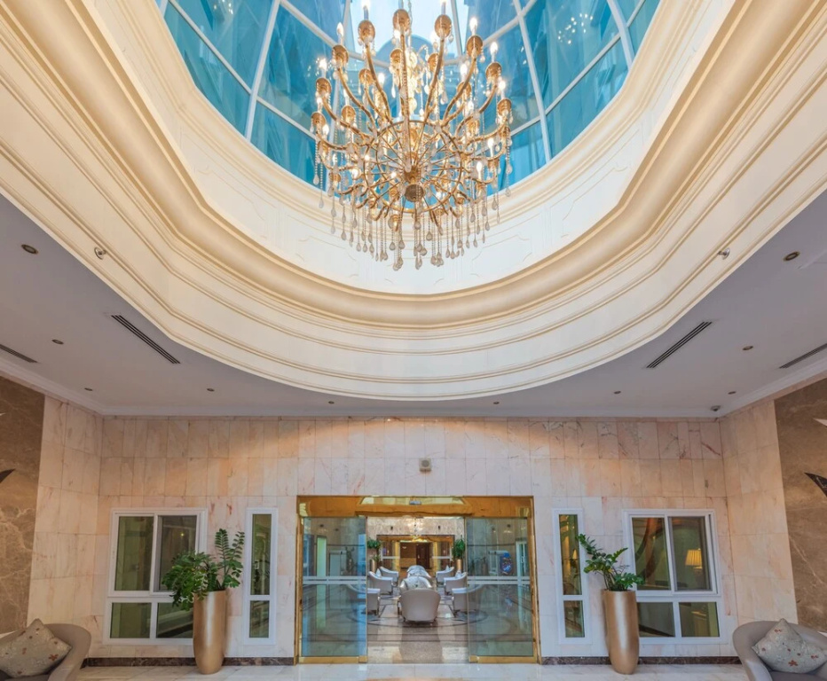 Lobby & Reception