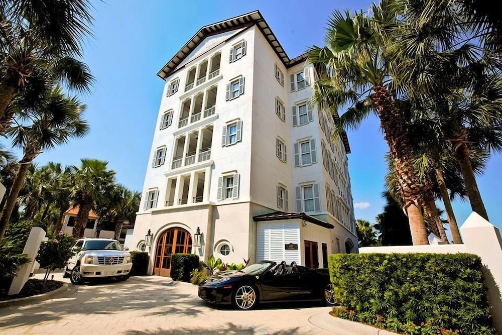 OLYMPIA SAND DOLLAR SUITE 2 Bedroom Holiday Home by Five Star Properties