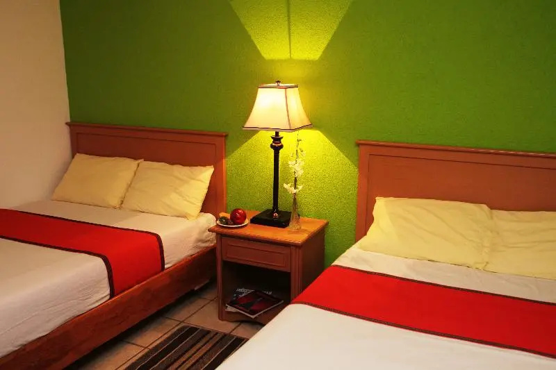 Sunrock Hotel and Suites - Chambres