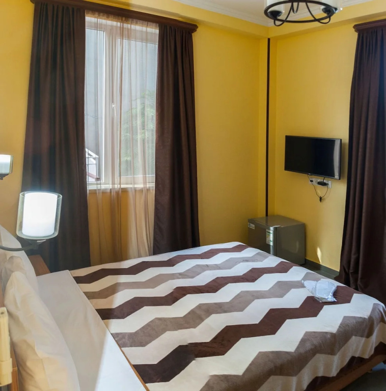 Classic Double room (full double bed)