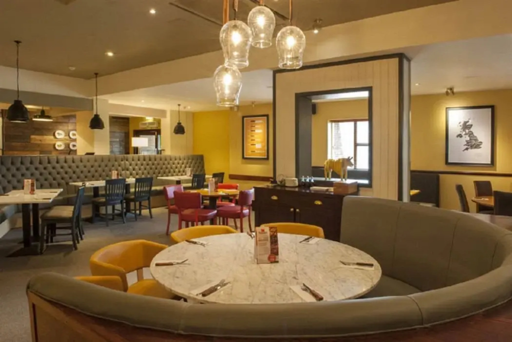 Premier Inn Solihull (Hockley Heath, M42) - фото 28