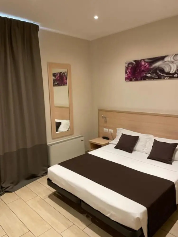 Standard Double room (full double bed)