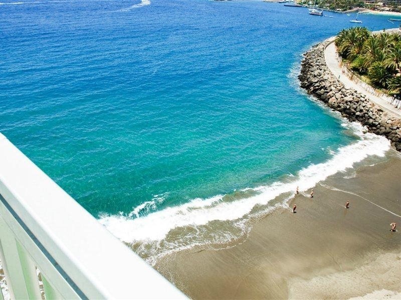 Beach & Waterfront