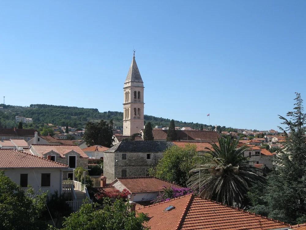 Comfort Double room with balcony and with city view (full double bed)