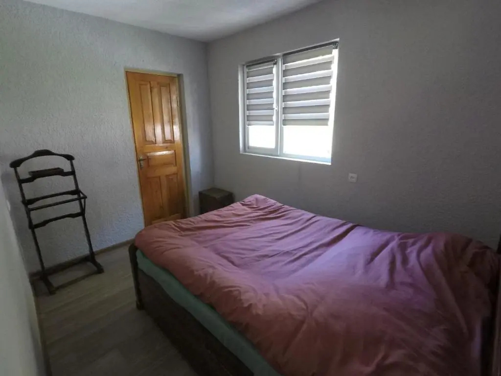 Standard Double room with garden view (full double bed)