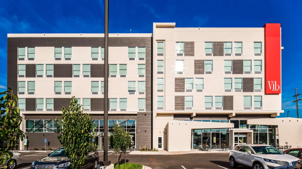 Best Western Plus Wendover Inn