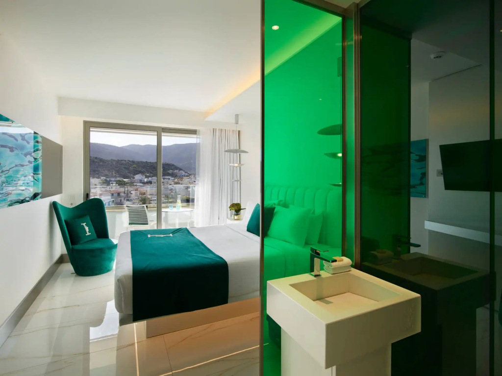 Standard Double room with partial sea view (full double bed)