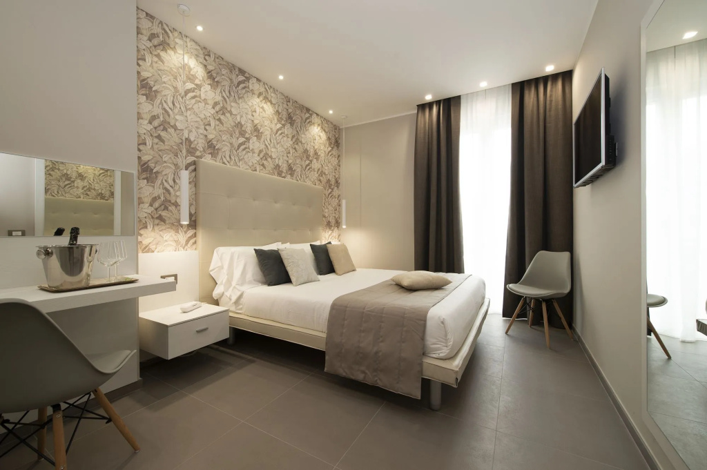 Hotel H21 — фото