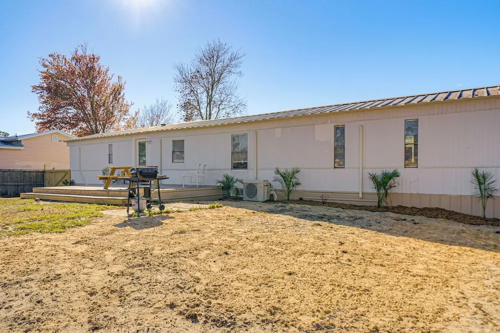 2 Mi to Beaches: Breezy Panama City Home w/ Deck!