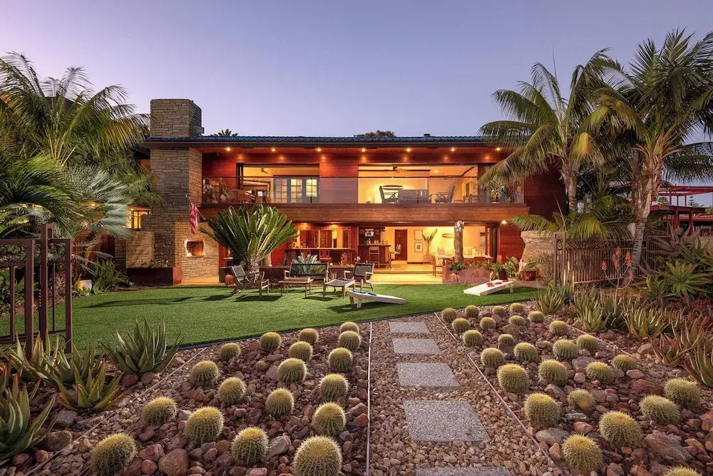 Endless Summer by Avantstay Serene Beachfront Escape w/ Sunset Views!