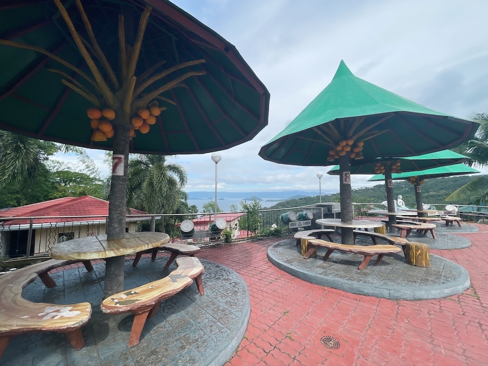 Beach & Waterfront