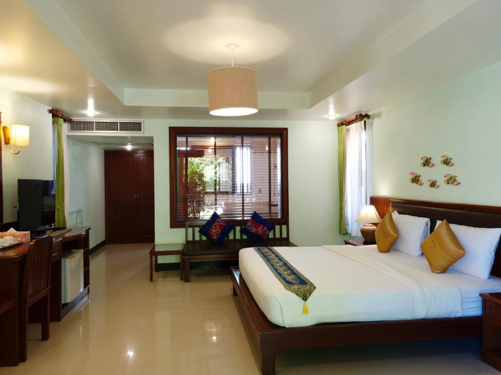Superior Double room (full double bed)